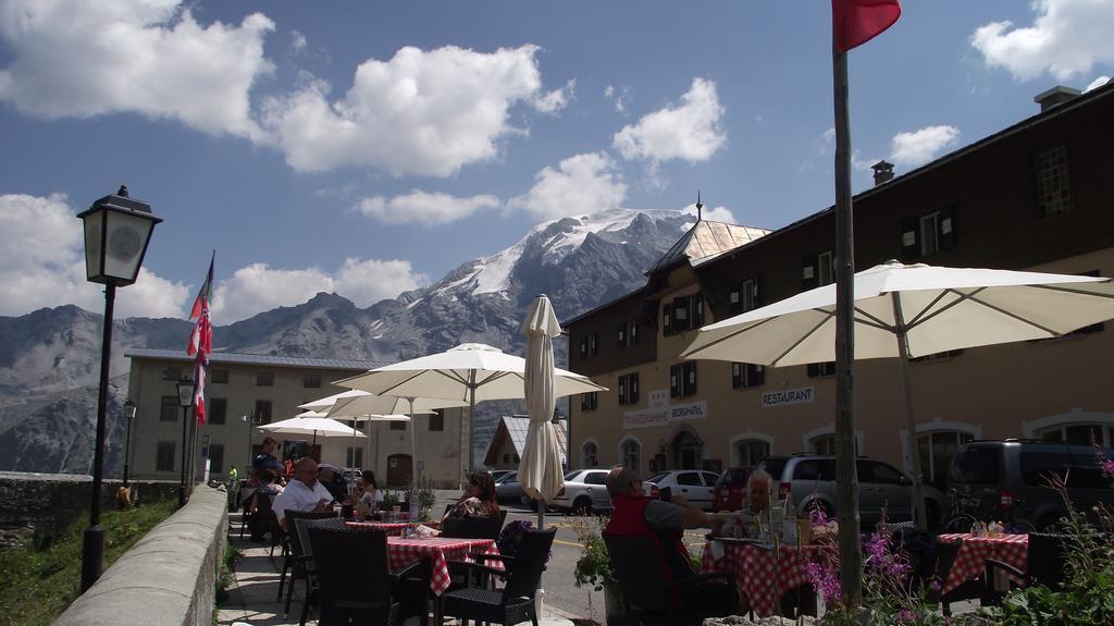 Berghotel Franzenshoehe Trafoi Exterior photo