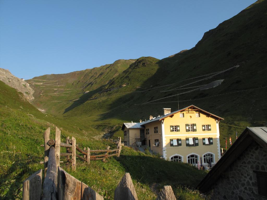 Berghotel Franzenshoehe Trafoi Exterior photo